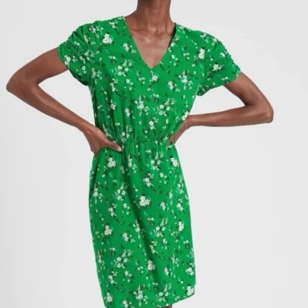 Banana Republic Green Short Puff Sleeve Dress Size XS